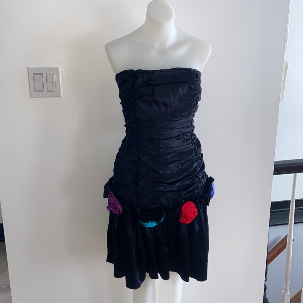 NWT Vintage* Gunne Sax Rosebud Detailed Black Strapless Dress
